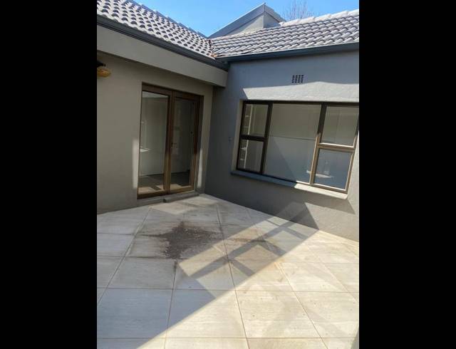 4 BEDROOM HOUSE FOR SALE IN BRYANSTON